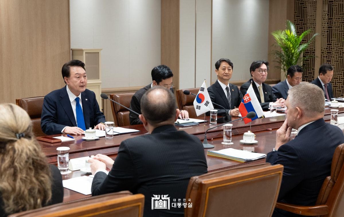 "한국과 슬로바키아 '전략적 동반자 관계' 수립... 교역, 투자, 에너지 등 분야에서 협력하며 새로운 미래를 열어갈 것"